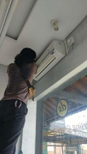 service ac di bali, service ac denpasar, jasa service ac bali, tukang ac denpasar, jasa pasang ac bali, jasa bongkar pasang ac bali, jasa pasang ac denpasar, service musin cuci denpasar, service kulkas denpasar